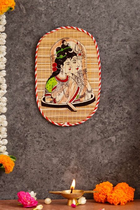 Oval Shaped Design Bamboo Hand Crafted Wall Hangings Of Shiv Sakti For Home Decor
